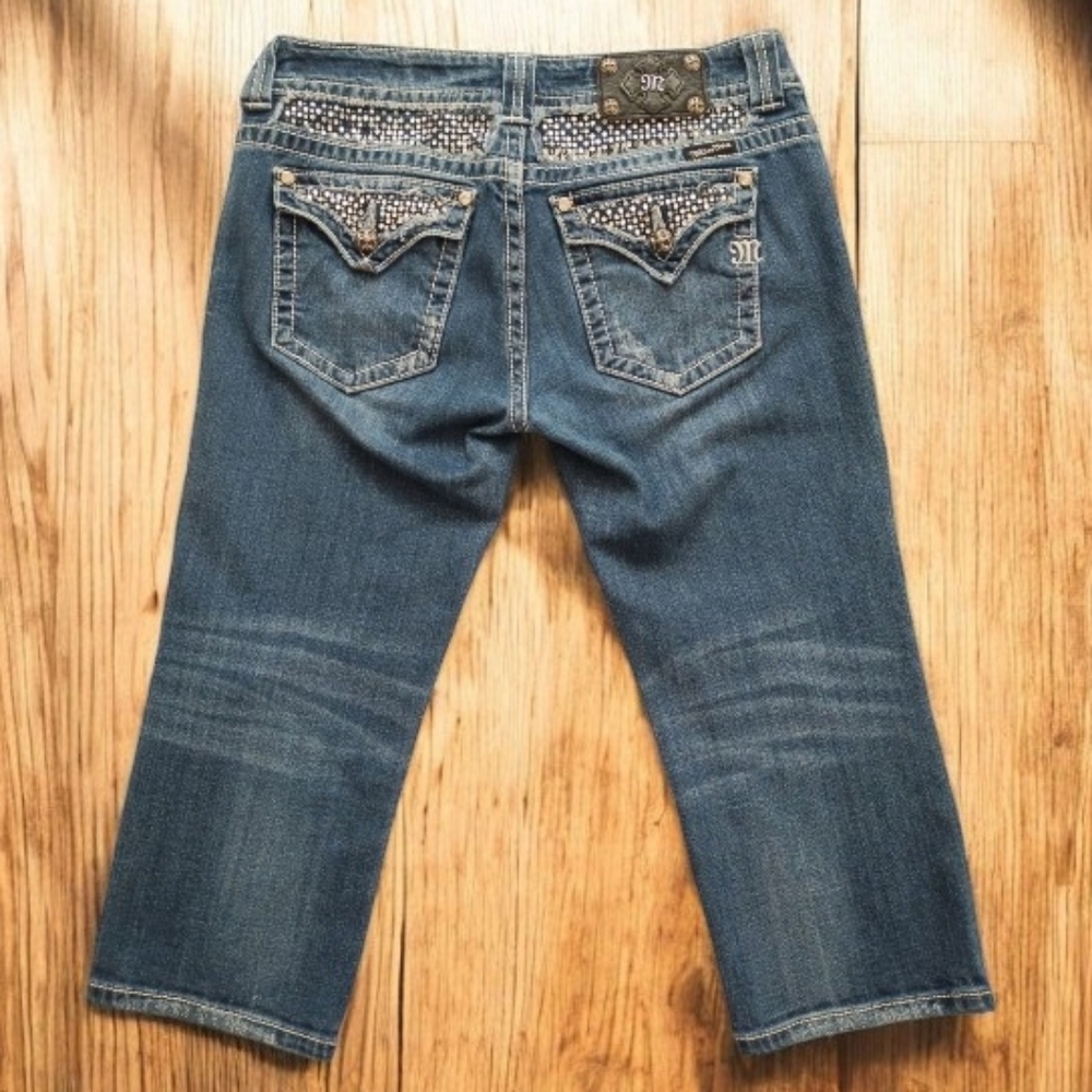 Miss Me Distressed Embellished Rhinestone Studded Denim Capri Size 31
